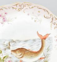 cca 1912-1918 Merkelsgrun halszervírozó készlet, 8 darabos: hatalmas halas tál 63x28 cm, 6 darab tál...