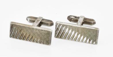 Ezüst(Ag) mandzsettagomb párban, jelzett, 2×2 cm, bruttó: 11,3 g