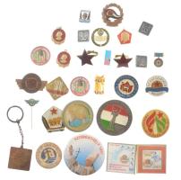 30db-os vegyes szocialista kitűző, jelvény T:vegyes