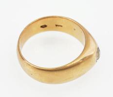 Arany (Au) 14 K gyűrű, 0,25 ct gyémánttal, jelzett, méret: 53, bruttó: 6,2 g