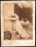 cca 1910 Milánó, a temető szobrai, 2 db nagyméretű, kartonra kasírozott fotó, a karton kissé sérült,...