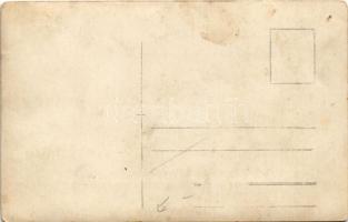 Nanesti, Jahreswende 1917-18 / Osztrák-magyar és német katonák az újévet ünneplik, tangóharmonika / ...