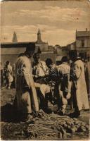 1918 Stand einer Gemüse-Händlerin. Serie Rumänien / Román zöldségárus, piac / Romanian folklore, vegetable merchant (EM)