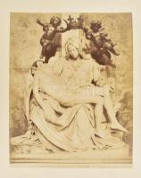 cca 1900 Róma, Michelangelo Pieta ("Fájdalmas anya") szobra a vatikáni Szent Péter-bazilikában, nagyméretű, kartonra kasírozott fotó, kissé hullámos, 26x20,5 cm