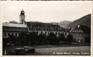 1937 Nagybánya, Baia Mare; Piata Unirii / Egyesülés tér, üzletek, automobilok / square, shops, automobiles