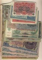 66 db klf magyar bankjegy korona-, pengő-, forint-időszakból jobbakkal, Adamovszky-katalógus alapján rendezve, variánsokkal T:II,II/III,III