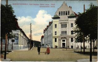 1913 Marosvásárhely, Targu Mures; Gróf Bethlen Gábor utca, Felső kereskedelmi iskola. Márványi kiadása / street view, trade school (kopott sarkak / worn corners)