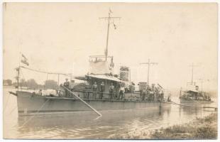 A Magyar Királyi Folyamőrség "SZEGED" és "KECSKEMÉT" őrnaszádja / Hungarian Royal River Guard ships. EMKE fotószalon photo (fl)