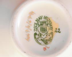 Zsolnay szőlőmintás váza, jelzéssel, hibátlan, m: 9 cm