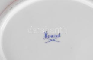 Herendi csipkebogyós füles tálca. Kézzel festett, jelzett, másodosztályú, kis kopással. 18x28 cm