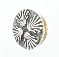 Ezüst(Ag) karperec, jelzett, h: 6,5 cm + ezüst(Ag) kitűző, jelzett, d: 1,5 cm, nettó: 11,5 g