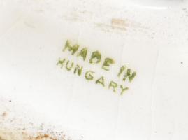 Hollóházi? antik nyúl figura, jelzéssel, minimális kopással, m: 7 cm