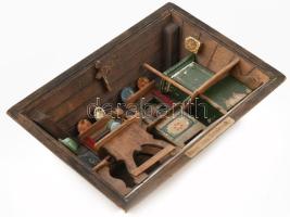 cca 1900 Dioráma. Gruss aus Innsbruck. Alpesi enteriört ábrázoló faragott fa. 19x13 cm