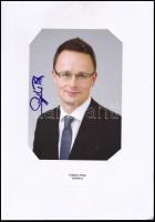 Szijjártó Péter (1978-) politikus aláírása az őt ábrázoló fotón