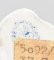 Herendi madárka. Kézzel festett, jelzett, minimális kopottsággal, m: 8 cm