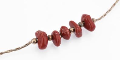 Ezüst (Ag) nyaklánc és karkötő, vörös jáspissal, jelzett, h: 18,5-42 cm, bruttó: 12 g