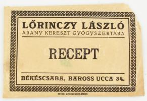 1933 Békéscsaba, Lőrinczy László Arany Kereszt Gyógyszertárának receptborítékja, benne 2 recepttel Dr. Gonda László békéscsabai orvostól, sérült borítékkal.