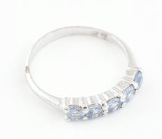 Ezüst(Ag) gyűrű kőékítéssel, jelzett, méret: 59, bruttó: 1,9 g