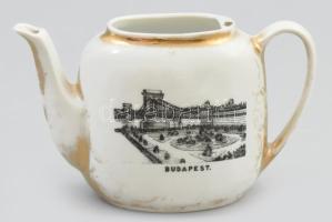 Antik budapesti látképet és a Lánchidat ábrázoló porcelán kiöntő. Matr icás, jelzett, kopással 12x8 cm