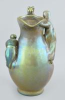 Zsolnay eozin mázas kiöntő, lánykákkal. Jelzett, kis mázhibákkal. 16 cm