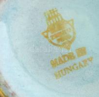 Zsolnay eozin mázas kiöntő, lánykákkal. Jelzett, kis mázhibákkal. 16 cm