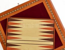 Sakk és malom játék, kihúzható fiókokkal, Fa, kis kopással. 30x30 cm