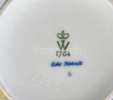 2 db Wallendorf fedeles urnaváza párban. Máz alatti kék festéssel. Jelzett, hibátlan 24 cm