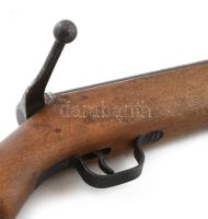 Cseh gyakorló légpuska sörétes lövedékkel. 109 cm 20 db sörét tölthető bele, utánatölthető