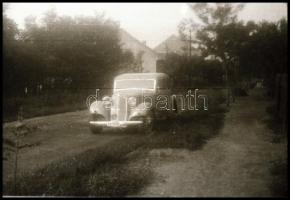 cca 1950 Egy régi autóról készült felvétel sorozat, 23 db vintage NEGATÍV, 24x36 mm