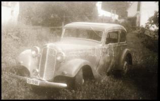 cca 1950 Egy régi autóról készült felvétel sorozat, 23 db vintage NEGATÍV, 24x36 mm