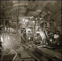 cca 1970 és 1985 közötti felvételek föld felett és föld alatt a metróépítésekről, 19 db vintage NEGA...