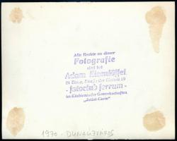 1970 Adam Eisenlöffel német fotóművész ,,Kozmetikusra várva" című vintage fotóművészeti alkotás...