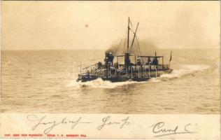 K.u.K. Kriegsmarine S.M. Torpedoboot 22 (ex Krähe) / Cs. és kir. haditengerészet SM Tb XXII torpedónaszádja / Austro-Hungarian Navy SM Tb XXII torpedo boat. Phot. Alois Beer, F. W. Schrinner (r)
