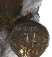 cca 1900 Japán, Bronz elefánt, jelzéssel, 23x15x14 cm