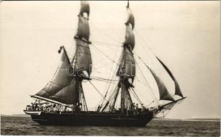 K.u.K. Kriegsmarine S.M.S. Arthemisia (Artemisia) Brigg / SMS ARTHEMISIA cs. és kir. haditengerészeti kisegítő hajó / Austro-Hungarian Navy ancillary ship. Alois Beer Klagenfurt photo