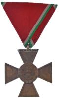 1939. Magyar Bronz Érdemkereszt bronz kitüntetés, eredeti mellszalagon T:XF Hungary 1939. Hungarian Bronze Merit Medal bronze decoration, with original ribbon C:XF  NMK 389.