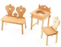 3 darab fa babaház bútor, szék, lóca, lavórtartó, m: 20 cm