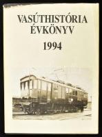 Vasúthistória évkönyv 1994. Főszerk.: Dr. Kerkápoly Endre. Szerk.: Mezei István. Bp., 1994, MÁV. Fekete-fehér képekkel illusztrálva. Kissé dohos kiadói egészvászon-kötés, sérült kiadói papír védőborítóban, néhol foltos lapokkal.