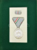 2002. Az "Aranykor" Kitüntető Cím bronz fokozata zománcozott bronz kitüntetés mellszalagon...