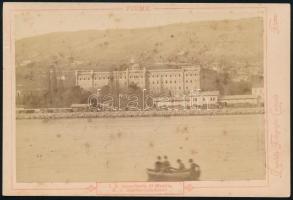 cca 1880 Fiume, a haditengerészeti akadémia fotója. Nagyobb méretű keményhátú fotó 17x11 cm / Fiume the Marine Academy , by award-winning Fotografia Carposio, Fiume. 17x11 cm