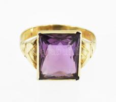Arany (Au) 14K gyűrűametiszt kővel, jelzés nélkül, méret: 54, bruttó: 2,45 g