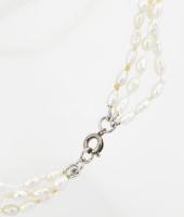 Háromsoros tenyésztett gyöngysor, h: 42 cm