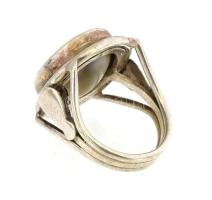 Ezüst(Ag) gyűrű Síva szeme kagylóval, jelzés nélkül, méret: 58, bruttó: 9,15 g