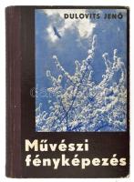 Dulovits Jenő: Művészi fényképezés. Bp., 1942, szerzői kiadás (Stephaneum-ny.), 277+(10) p. Második kiadás. Gazdag fekete-fehér képanyaggal. Kiadói félvászon-kötés, kopott borítóval