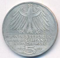 NSZK 1979J 5M Ag "Német Régészeti Intézet 150. évfordulója" T:XF patina, karc FRG 1979J 5 ...