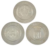 NDK 1987. 750 éves Berlin (3xklf) fém emlékérem szett eredeti dísztokban (40mm/db) T:UNC,AU kis patina, ujjlenyomat GDR 1987. 750th Anniversary of Berlin (3xdiff) metal commemorative medallion set in original hardcase (40mm/pc) C:UNC,AU small patina, fingerprints