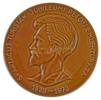 1973. "Spartacus Turisták Jubileumi Petőfi Emléktúrája 1823-1973" mázas kerámia plakett (123mm) T:AU