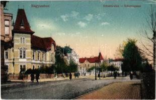 1917 Nagyszeben, Hermannstadt, Sibiu; Schewis utca. Vasúti levelezőlapárúsítás 12 sz.-1917 / Schewisgasse / street view (EK)