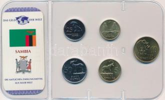 Zambia 1992. 25n-10K (5xklf) "A világ pénzei" forgalmi összeállítás fóliatokban, német nyelvű tanúsítvánnyal T:UNC,AU Sambia 1992. 25 Ngwee - 10 Kwacha (5xdiff) "The money of the world" coin set in foil packing, with certificate in German language C:UNC,AU