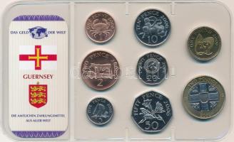 Guernsey 2003-2006. 5p-2P (8xklf) "A világ pénzei" forgalmi összeállítás fóliatokban, német nyelvű tanúsítvánnyal T:UNC,AU Guernsey 2003-2006. 5 Pence - 2 Pounds (8xdiff) "The money of the world" coin set in foil packing, with certificate in German language C:UNC,AU